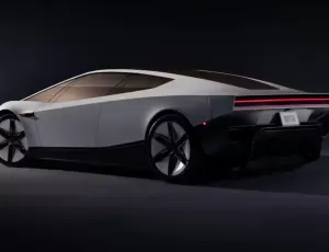 特斯拉发布“会飞”的跑车Roadster